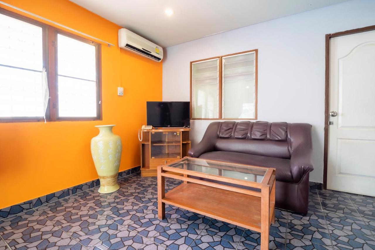 Oyo 663 Green Beach Room Патая Екстериор снимка