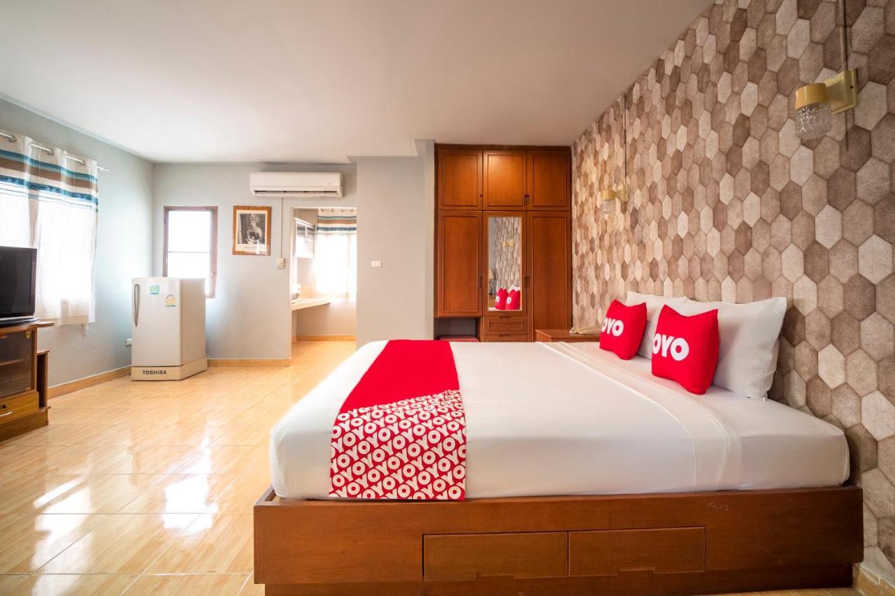 Oyo 663 Green Beach Room Патая Екстериор снимка