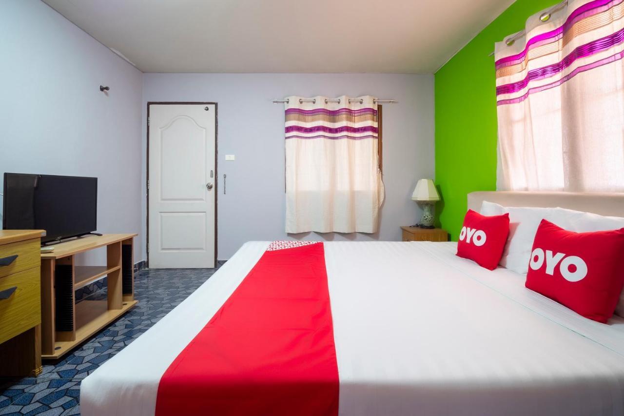 Oyo 663 Green Beach Room Патая Екстериор снимка