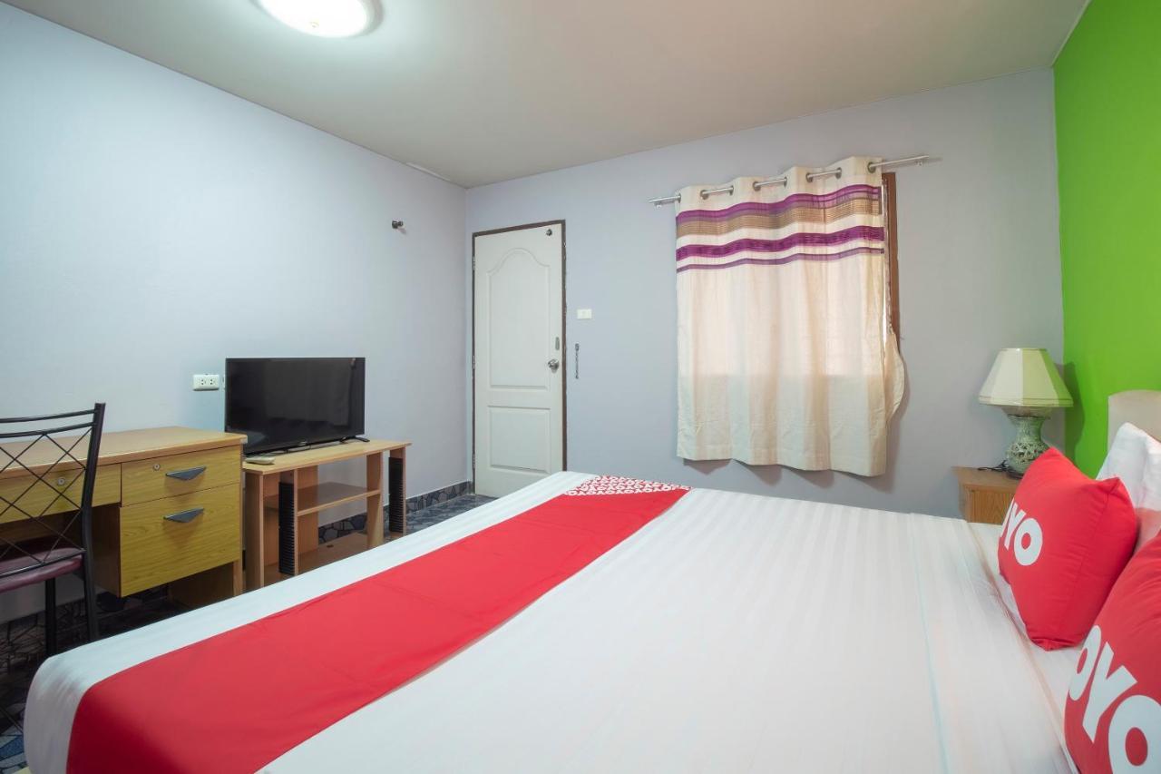 Oyo 663 Green Beach Room Патая Екстериор снимка