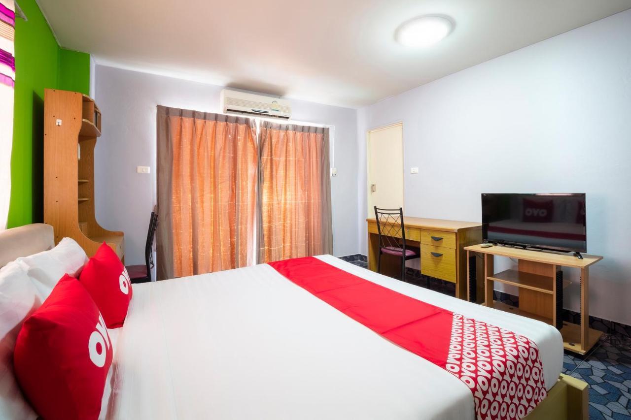 Oyo 663 Green Beach Room Патая Екстериор снимка